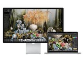 Renderização do Studio Display original sendo usado com um MacBook. (Fonte da imagem: Apple)