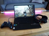 Análise do Acer Nitro V 15 ANV15-51: Laptop econômico para jogos com RTX 4050