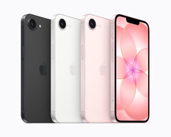 Enquanto o iPhone 16e só vem em preto e branco, a Apple está oferecendo o iPhone 17e em uma cor rosa claro adicional.