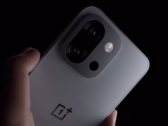 O OnePlus 13T, lançado no início deste ano. (Fonte da imagem: OnePlus)