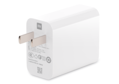 O novo Xiaomi Mi Charger 33 W pode ser usado com os Apple MacBooks. (Fonte da imagem: Xiaomi)