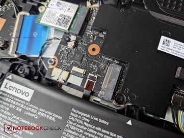 Um segundo slot de SSD vazio
