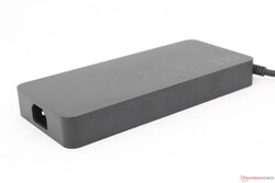 adaptador CA de 330 W