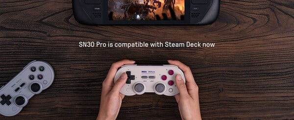 O controle 8BitDo SN30 Pro Bluetooth Controller agora é oficialmente compatível com o Steam Deck. (Fonte da imagem: 8BitDo) 