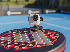 O Insta360 Go Ultra vem em uma opção de duas cores de lançamento. (Fonte da imagem: Insta360)