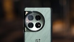 O OnePlus 12. (Fonte: OnePlus)