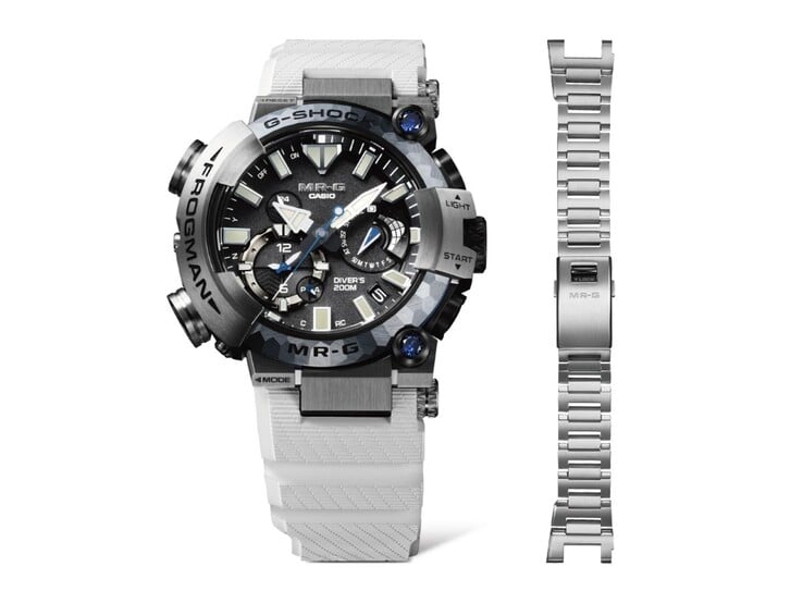 O relógio Casio G-Shock MR-G Frogman MRG-BF1000EB-1A