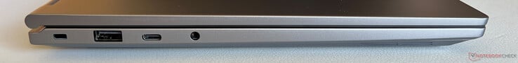 Lado esquerdo: Kensington NanoSaver, USB-A 2.0, USB-C 3.2 Gen.2 (10 Gbps, modo DisplayPort ALT 1.4a, fornecimento de energia), estéreo de 3,5 mm