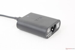 Pequeno adaptador CA universal USB-C de 60 W