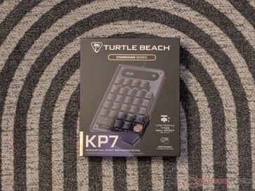 Embalagem de varejo do teclado Turtle Beach Command Series KP7.