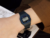O Casio F-91W em um pulso.