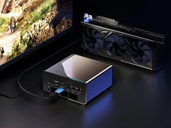 Atualmente, o EVO-T1 custa a partir de US$ 999,99. Na foto: uma configuração OCuLink com o mini PC. (Fonte da imagem: GMK - editado)