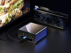 Atualmente, o EVO-T1 custa a partir de US$ 999,99. Na foto: uma configuração OCuLink com o mini PC. (Fonte da imagem: GMK - editado)