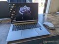 Revisão do laptop HP EliteBook 840 G9: A alternativa de carbono Lenovo ThinkPad X1