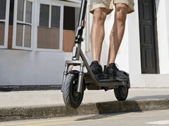 A Scooter Elétrica 6 Lite da Xiaomi (na foto) será lançada em mercados de todo o mundo. (Fonte da imagem: Xiaomi)