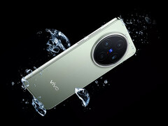 O sucessor do Vivo X200 está previsto para chegar no próximo mês, o modelo atual na foto. (Fonte da imagem: Vivo)