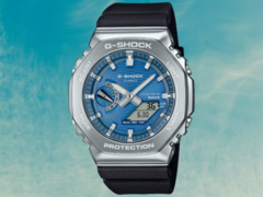 O Casio GBM-2100A-2B (foto) é um dos três novos relógios com bezel de metal. (Fonte da imagem: Hamilton Place, editado)