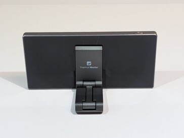 Parte traseira magnética do monitor com o suporte para carro