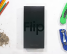 The Z Flip4 (Fonte: JerryRigEverything via YouTube) 