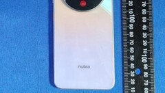 O &quot;Focus 2 5G&quot;. (Fonte da imagem: Nubia)