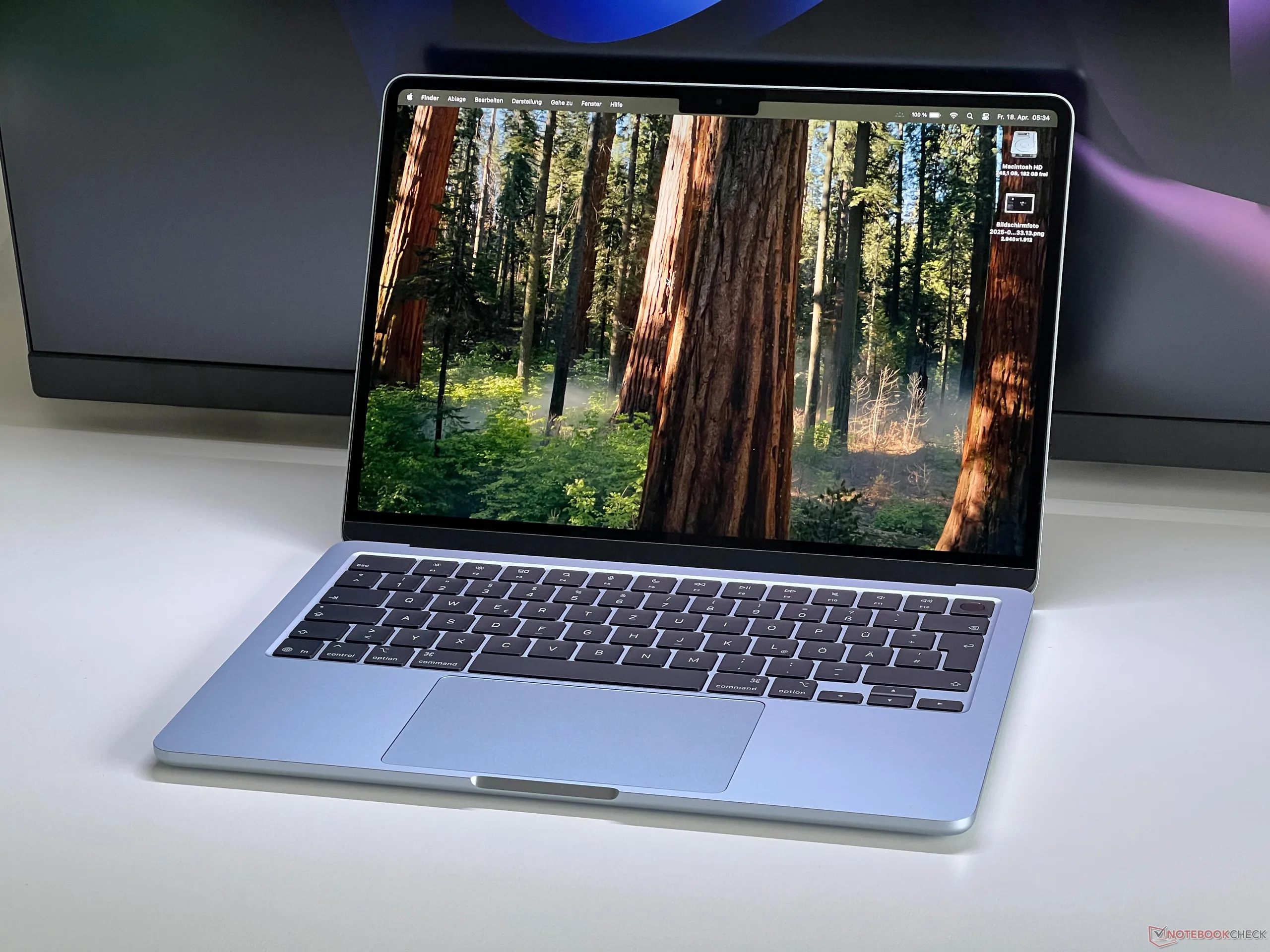 O modelo básico de US$ 1.099 do novo Apple MacBook Air 13 é uma