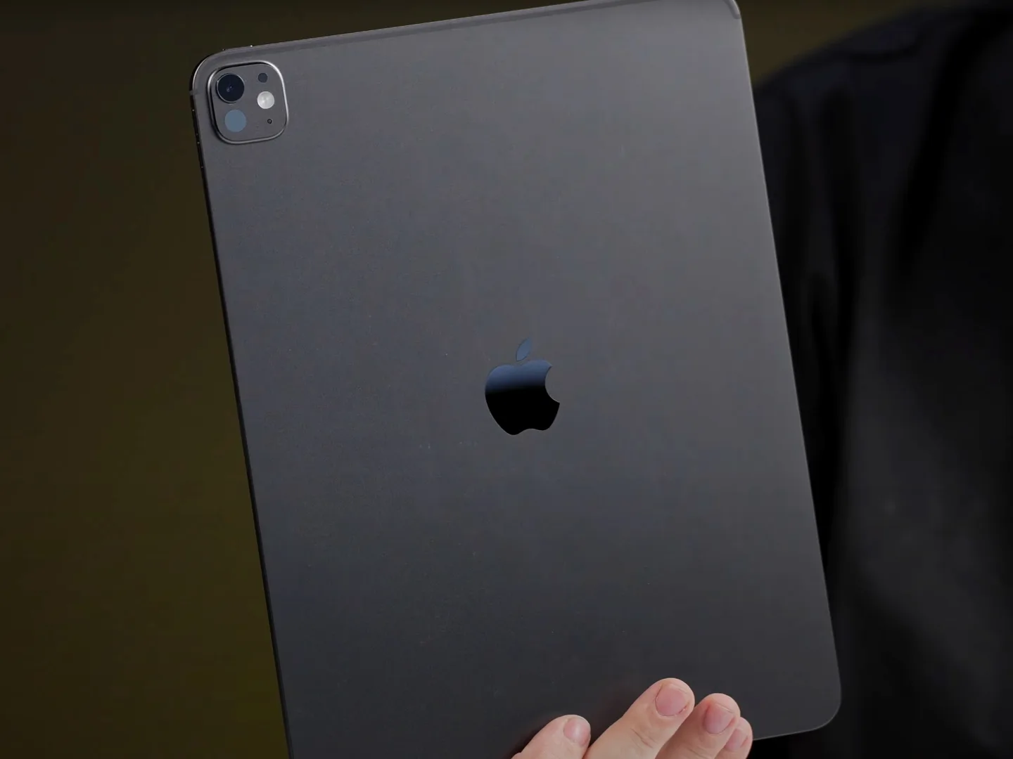 Apple M5 e novo iPad Pro 13 revelam-se antes do previsto em grande